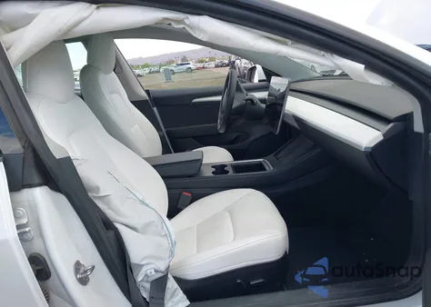 2022 Tesla Model 3 Long Range Dual Motor All-Wheel Drive z USA, uszkodzony, nr VIN 5YJ3E1EB8NF338947